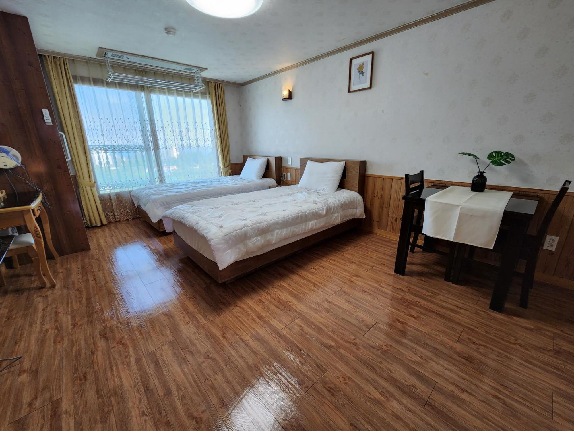 Jungmun Haesung Parktel Villa Szogüpho Kültér fotó